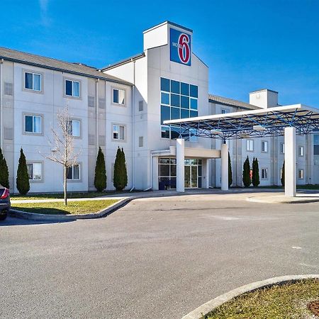 Motel 6-Peterborough, On Luaran gambar