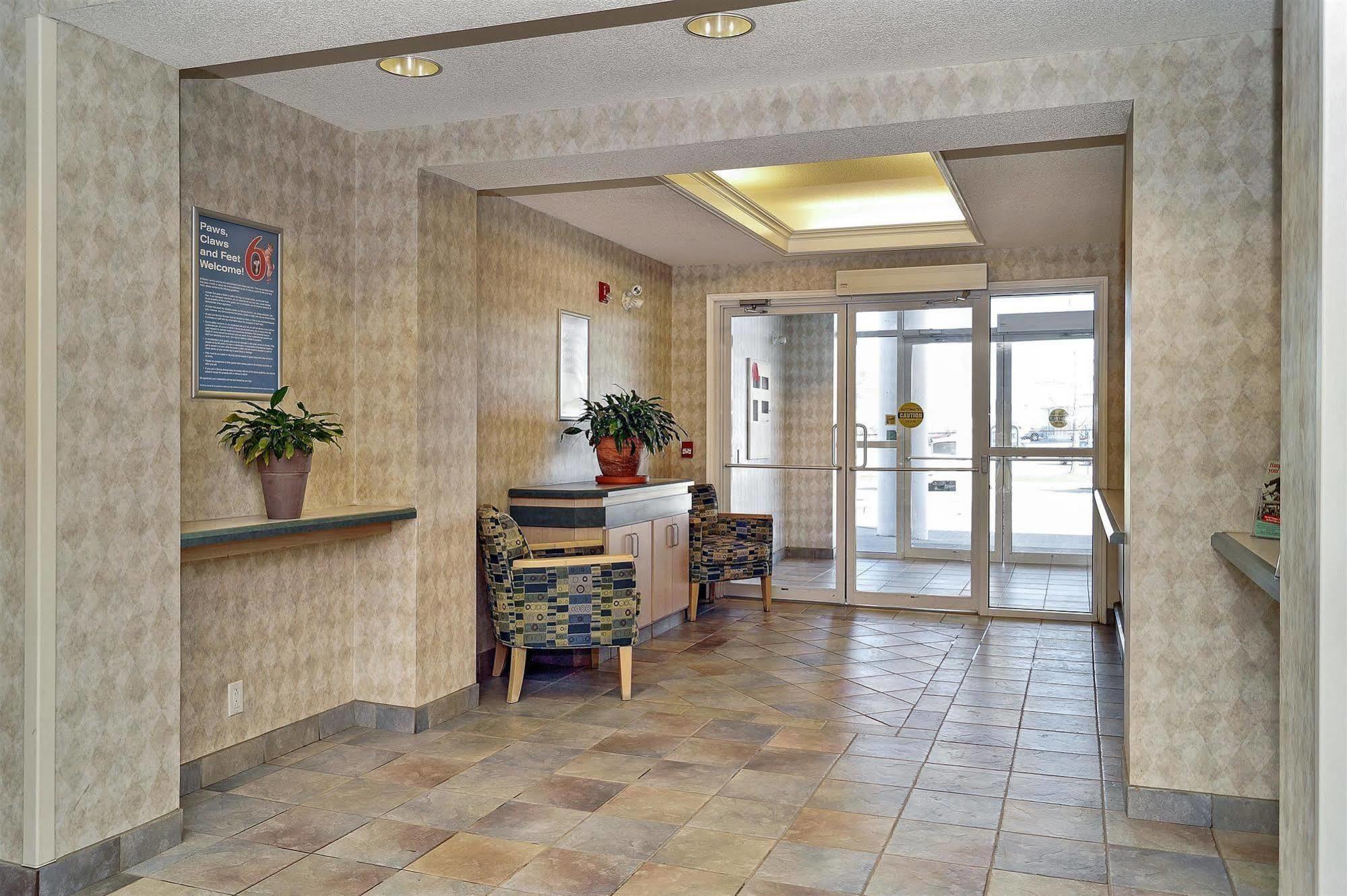 Motel 6-Peterborough, On Luaran gambar