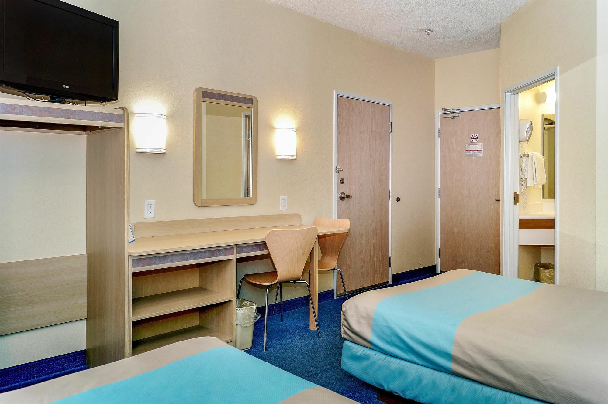 Motel 6-Peterborough, On Luaran gambar